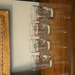 Christmas Holly & Ribbon Glasses